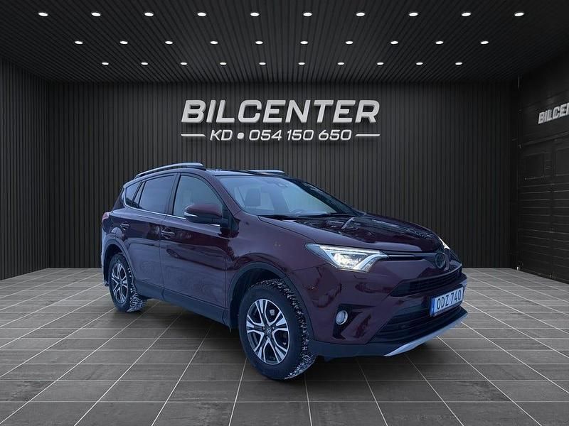 Begagnad Toyota RAV4 Multidrive S 152 HK (111 kW) 2016 Mörkröd SUV