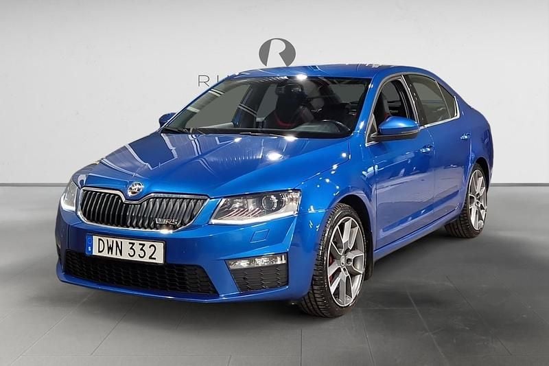 Begagnad Skoda Octavia RS 220 HK (161 kW) 2014 Blå Halvkombi
