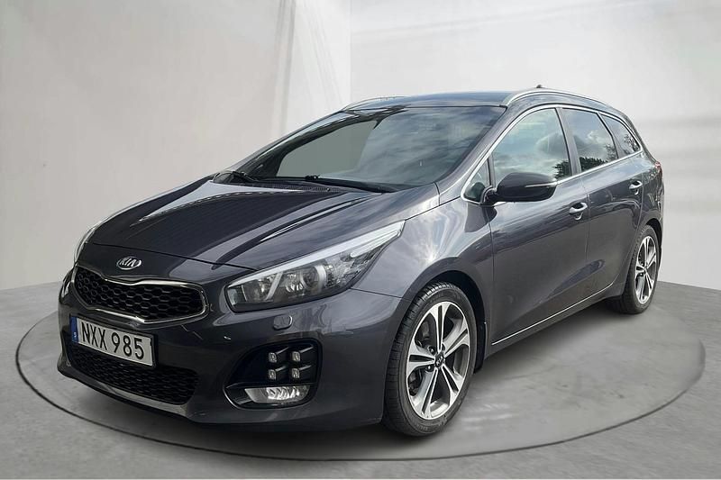 Grå Begagnad 2016 Kia Ceed GT-Line | 100 000 kr (Bra pris) - Bild 1/4