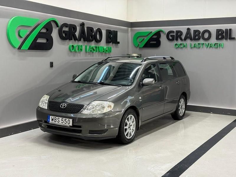 Grå Begagnad 2004 Toyota Corolla Kombi | 59 900 kr (Dyr) - Bild 1/4