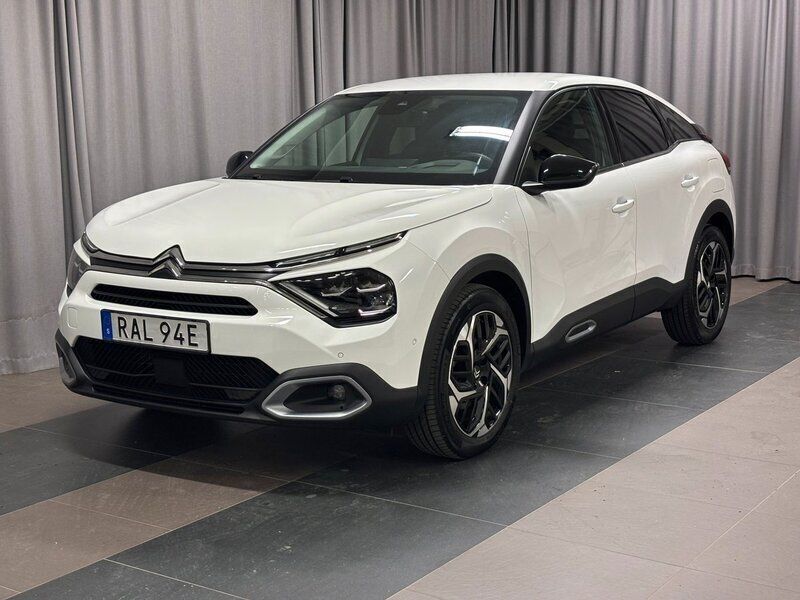 Vit Begagnad 2023 Citroën C4 Shine Halvkombi | 219 900 kr (Bra pris) - Bild 1/4