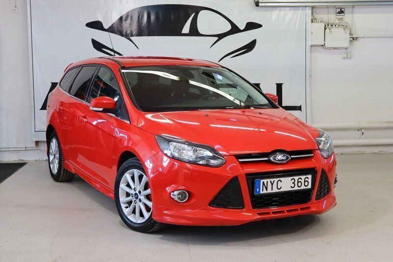 Röd Begagnad 2014 Ford Focus Titanium Kombi | 79 900 kr (Marknadspris) - Bild 1/4
