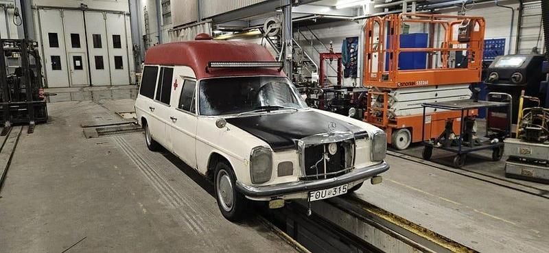 Begagnad 1973 Mercedes W115 Van | 45 000 kr - Bild 1/4