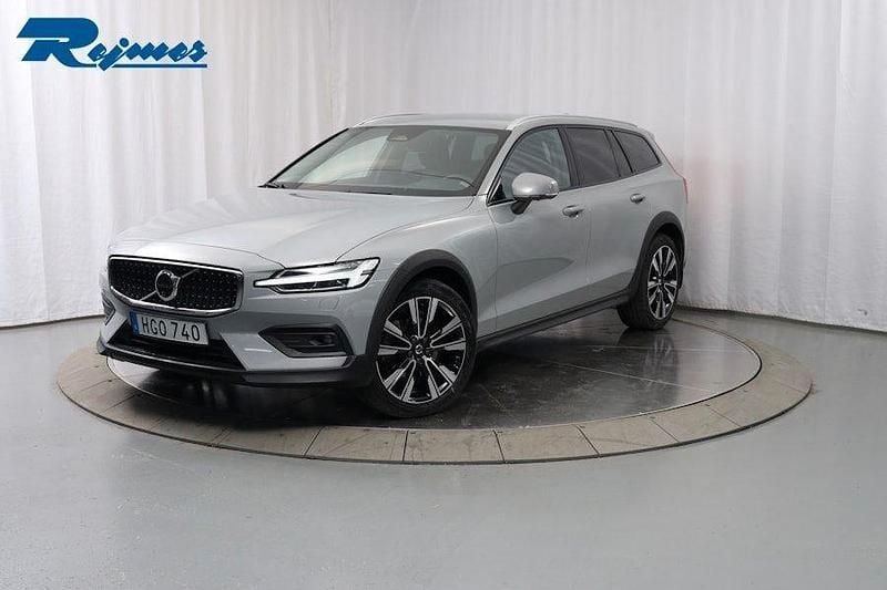 Grå Begagnad 2024 Volvo V60 CC Plus Kombi | 419 900 kr (Bra pris) - Bild 1/4