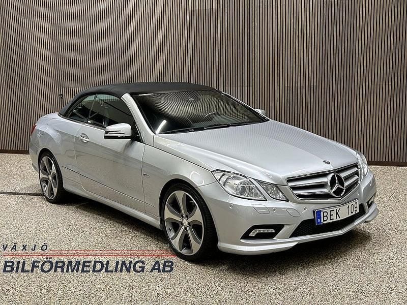 Silvermetallic Begagnad 2010 Mercedes E350 AMG Cab | 199 000 kr (Marknadspris) - Bild 1/4