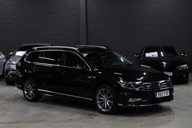 Svart Begagnad 2020 VW Passat GT Kombi | 209 900 kr (Marknadspris) - Bild 1/4
