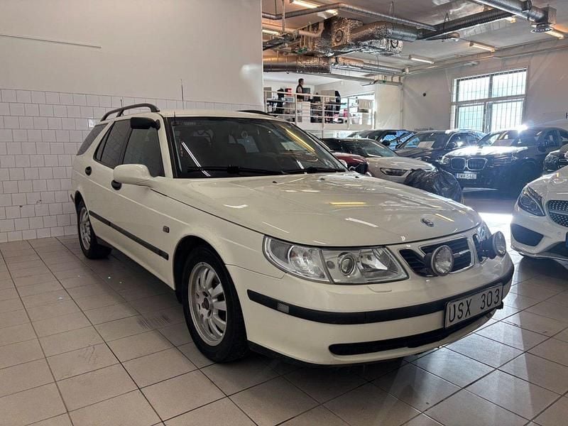 Begagnad Saab 9-5 Aero 250 HK (183 kW) 2004 Vit Kombi