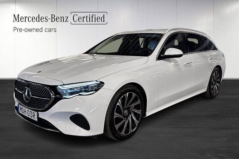 Vit Begagnad 2023 Mercedes E300 Kombi | 619 000 kr (Superpris) - Bild 1/4