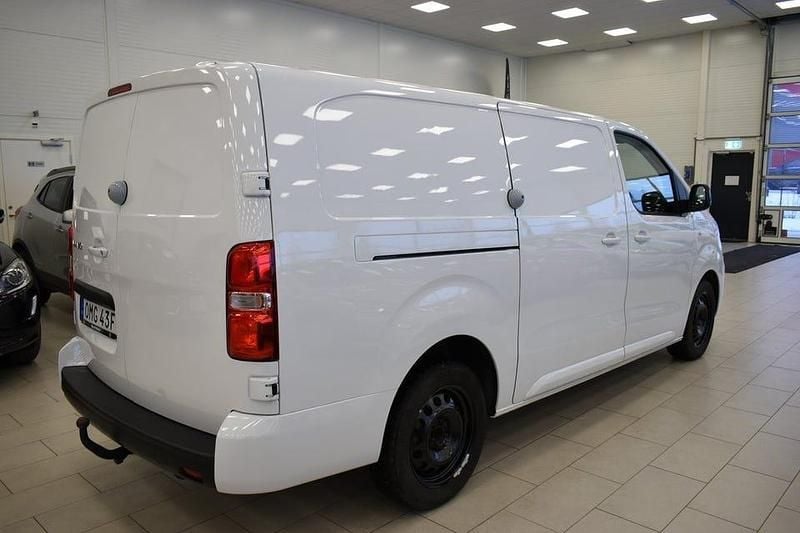 Begagnad Opel Vivaro 144 HK (105 kW) 2024 Vit Minibuss