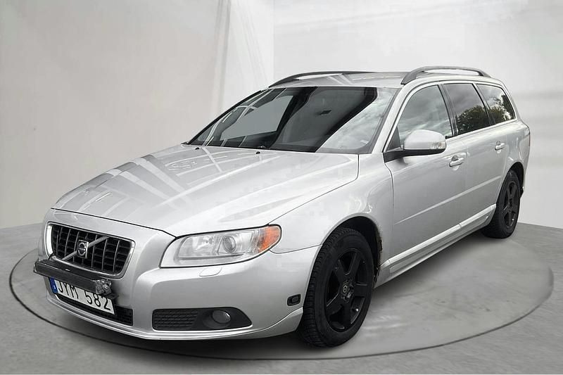 Ljusgrå Begagnad 2010 Volvo V70 Momentum Kombi | 46 000 kr - Bild 1/4