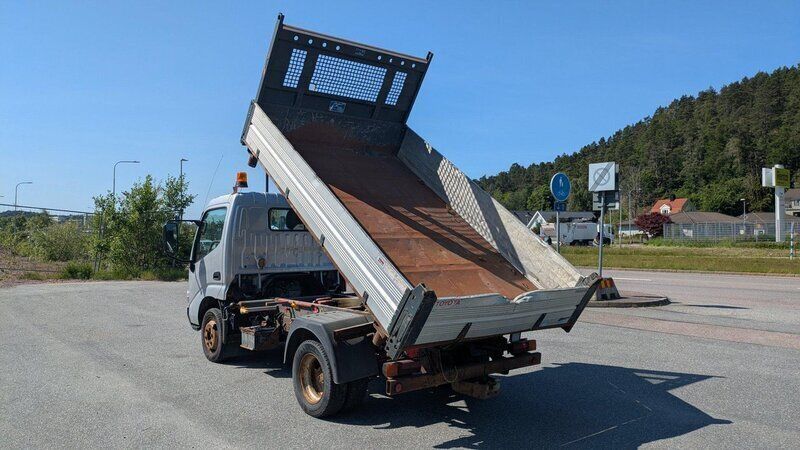 Begagnad 2010 Toyota Dyna Pickup | 99 000 kr - Bild 1/4