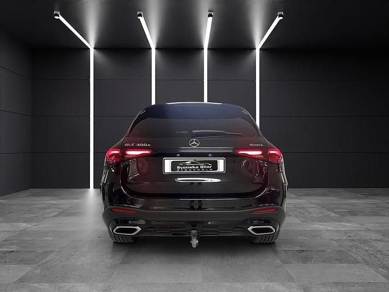 Begagnad Mercedes GLC300e AMG line 313 HK (230 kW) 2023 Svart SUV