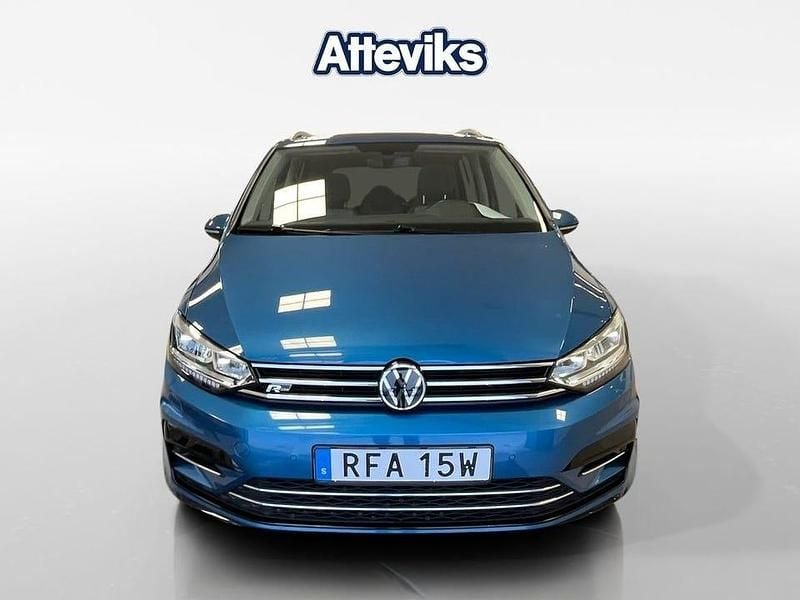 Begagnad VW Touran R-line 151 HK (111 kW) 2022 Blå Minibuss