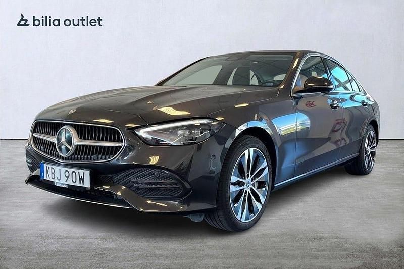 Grå Begagnad 2023 Mercedes C300 Avantgarde Sedan | 379 900 kr - Bild 1/3