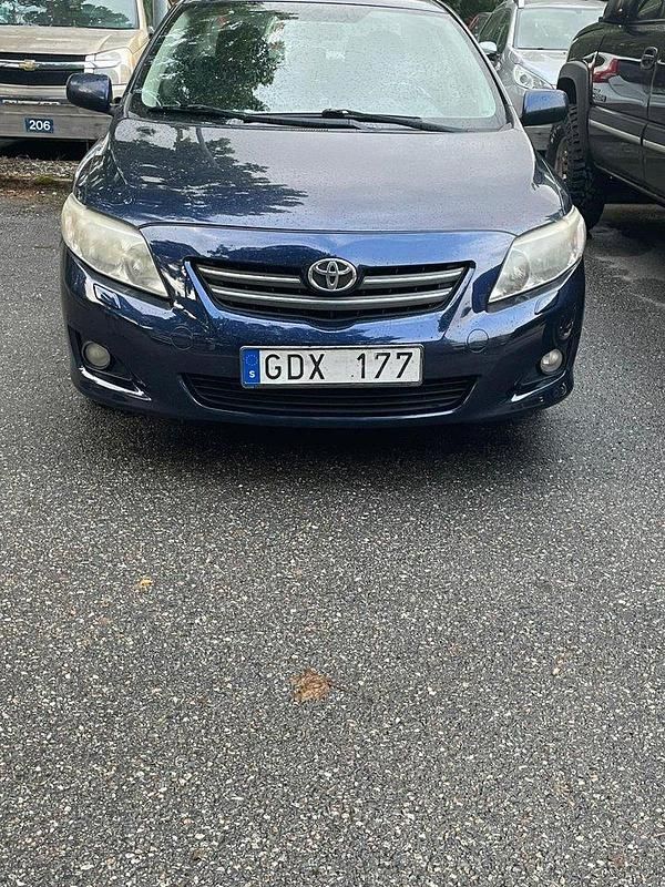 Blå Begagnad 2007 Toyota Corolla Sedan | 50 000 kr (Dyr) - Bild 1/4