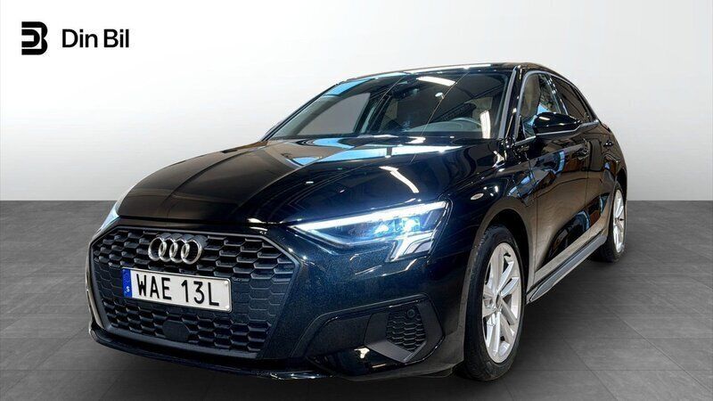 Svart Begagnad 2022 Audi A3 Sportback e-tron Proline Sedan | 319 900 kr (Marknadspris) - Bild 1/4
