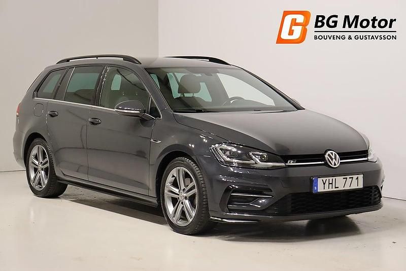 Grå Begagnad 2018 VW Golf VII R-line Kombi | 214 900 kr (Lite dyr) - Bild 1/4