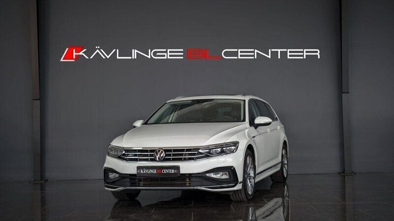 Vit Begagnad 2022 VW Passat GT Kombi | 319 000 kr (Marknadspris) - Bild 1/4