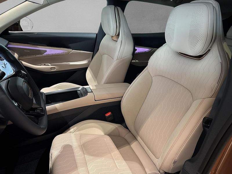 Ny Lynk & Co 08 2026 Brun SUV