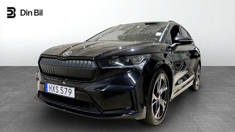 Svart Begagnad 2023 Skoda Enyaq iV SportLine SUV | 464 900 kr (Marknadspris) - Bild 1/4
