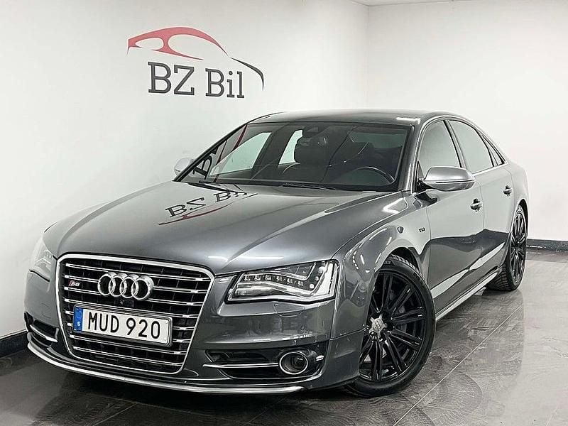 Begagnad Audi S8 520 HK (382 kW) 2012 Grå Sedan