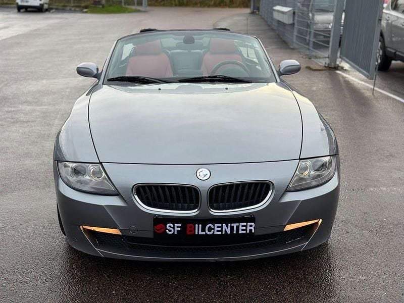 Begagnad BMW Z4 258 HK (189 kW) 2006 Mörkgrå (grå) Cab