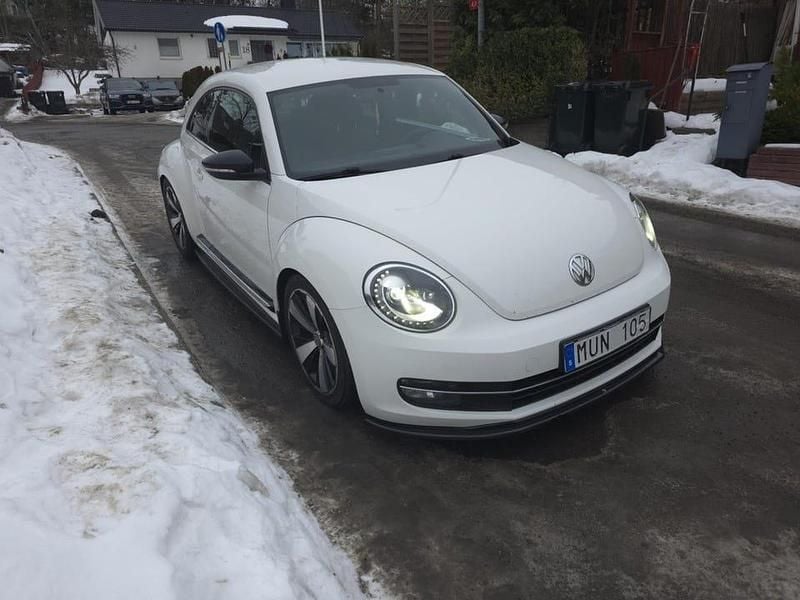 Begagnad VW Beetle 200 HK (147 kW) 2012 Halvkombi