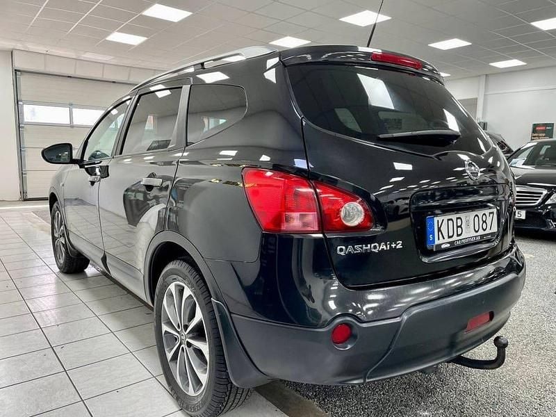 Begagnad Nissan Qashqai +2 142 HK (104 kW) 2009 Svart SUV