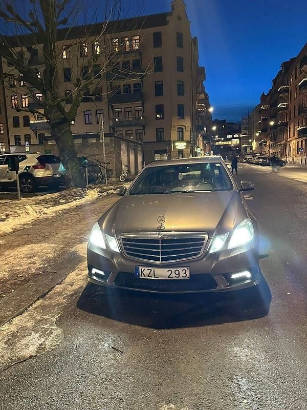 Begagnad Mercedes E350 AMG 292 HK (214 kW) 2011