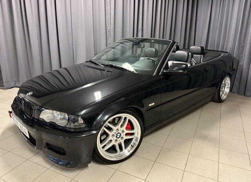 Svart Begagnad 2001 BMW 330 Cabriolet Cab | 109 900 kr (Lite dyr) - Bild 1/4