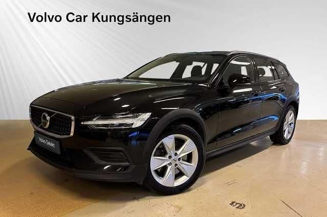 Begagnad 2023 Volvo V60 CC Core Kombi | 379 900 kr (Marknadspris) - Bild 1/3