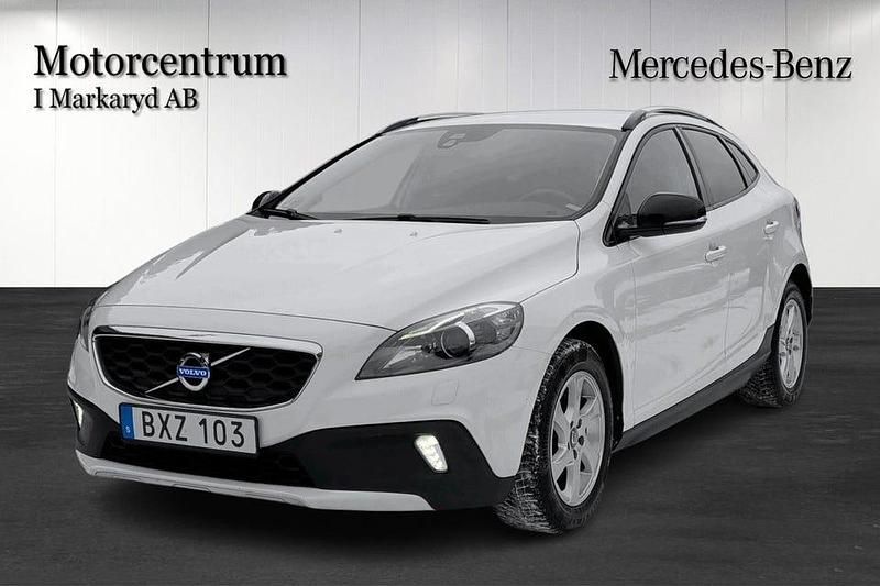 Vit Begagnad 2014 Volvo V40 CC Momentum Kombi | 129 000 kr (Marknadspris) - Bild 1/4