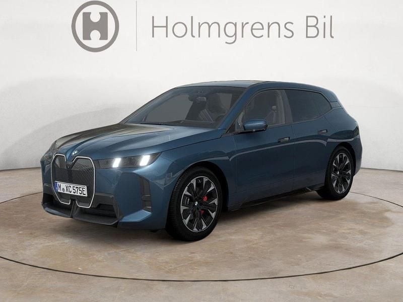 Blå Ny 2025 BMW iX Efficient Dynamics SUV | 1 122 400 kr - Bild 1/4