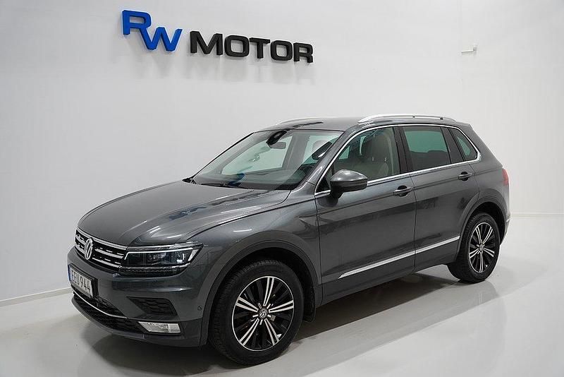 Silver Begagnad 2017 VW Tiguan SUV | 189 700 kr (Bra pris) - Bild 1/4