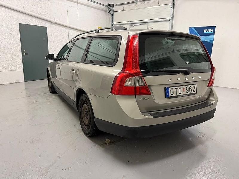 Begagnad Volvo V70 163 HK (119 kW) 2008 Brun Kombi