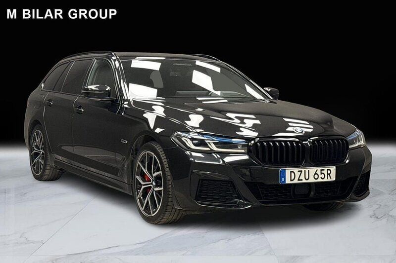 Svart Begagnad 2022 BMW 530e M Sport Kombi | 579 000 kr - Bild 1/4