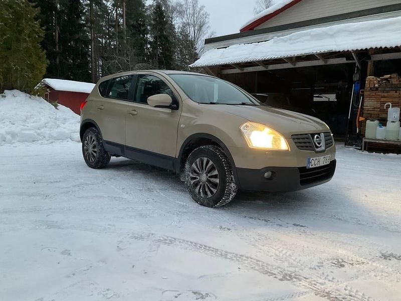 Brun Begagnad 2008 Nissan Qashqai SUV | 49 000 kr (Marknadspris) - Bild 1/4