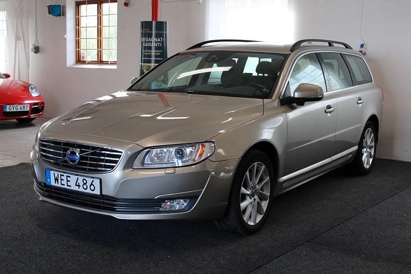 Ljusbrun Begagnad 2015 Volvo V70 Standard Kombi | 189 900 kr (Dyr) - Bild 1/4