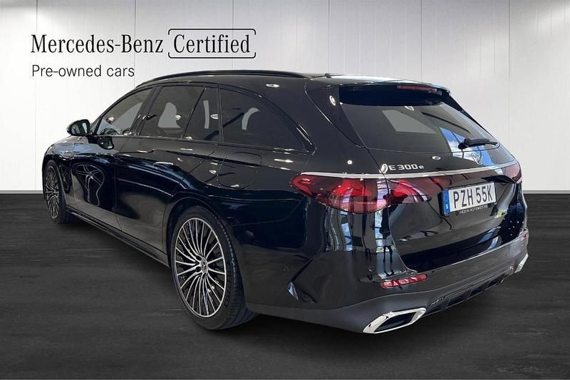 Begagnad Mercedes E300 AMG 313 HK (230 kW) 2025 Svart (black) Kombi