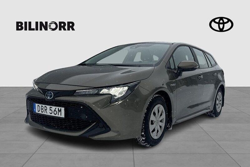Grön Begagnad 2020 Toyota Corolla Life Kombi | 234 900 kr (Marknadspris) - Bild 1/3