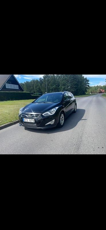 Begagnad 2012 Hyundai i40 Kombi | 43 000 kr (Marknadspris) - Bild 1/4