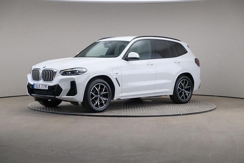Vit (alpinvit ii) Begagnad 2022 BMW X3 M Sport SUV | 439 000 kr (Bra pris) - Bild 1/4