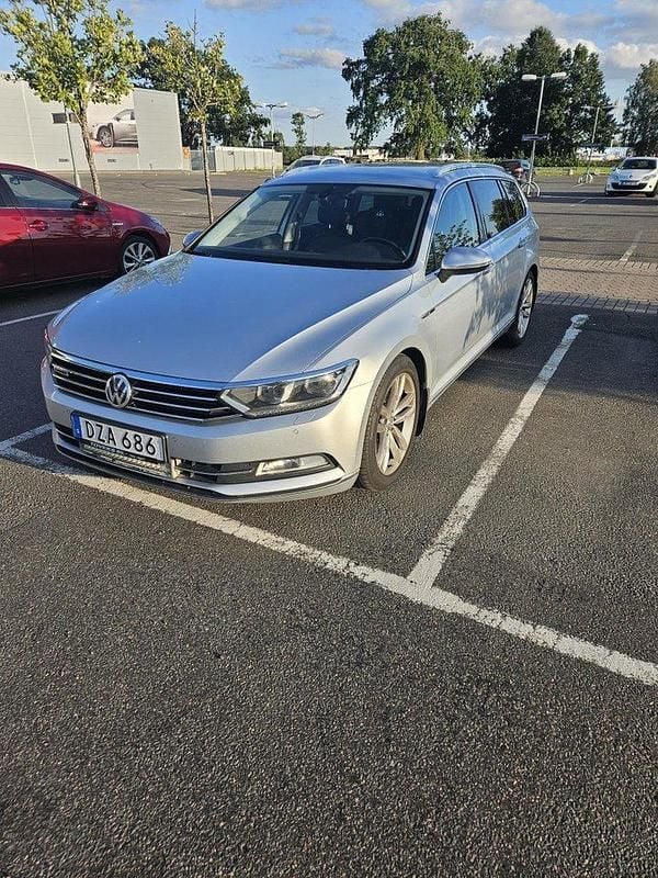 Silver Begagnad 2015 VW Passat GT Kombi | 125 000 kr (Marknadspris) - Bild 1/2