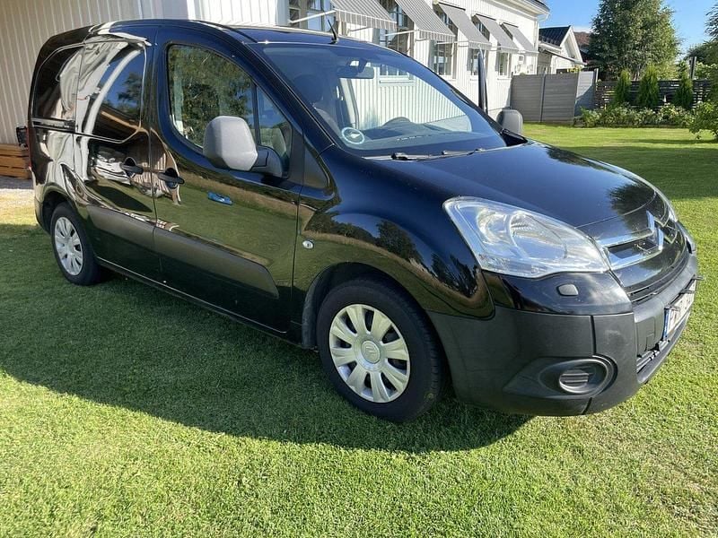 Svart Begagnad 2009 Citroën Berlingo Minibuss | 24 500 kr (Bra pris) - Bild 1/4