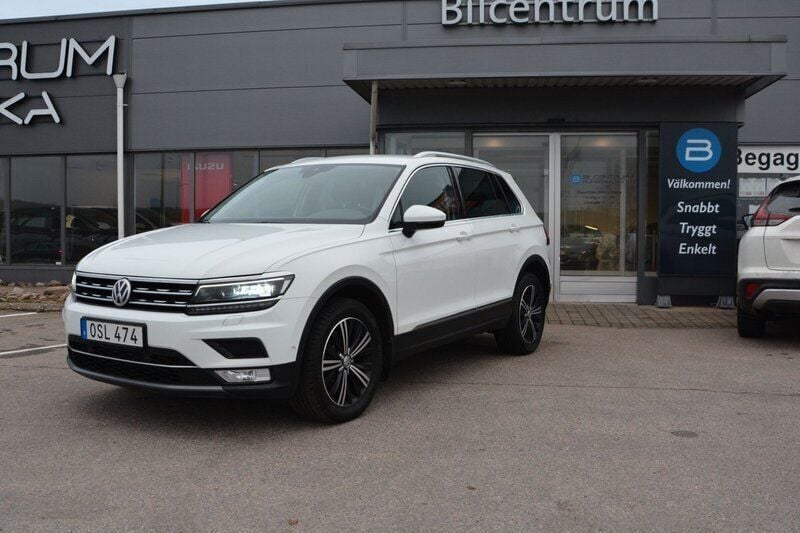 Vit Begagnad 2016 VW Tiguan GT SUV | 209 900 kr (Marknadspris) - Bild 1/4