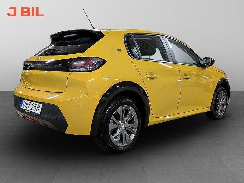 Begagnad Peugeot e-208 Active 100 kW (136 HK) 2022 Gul Halvkombi