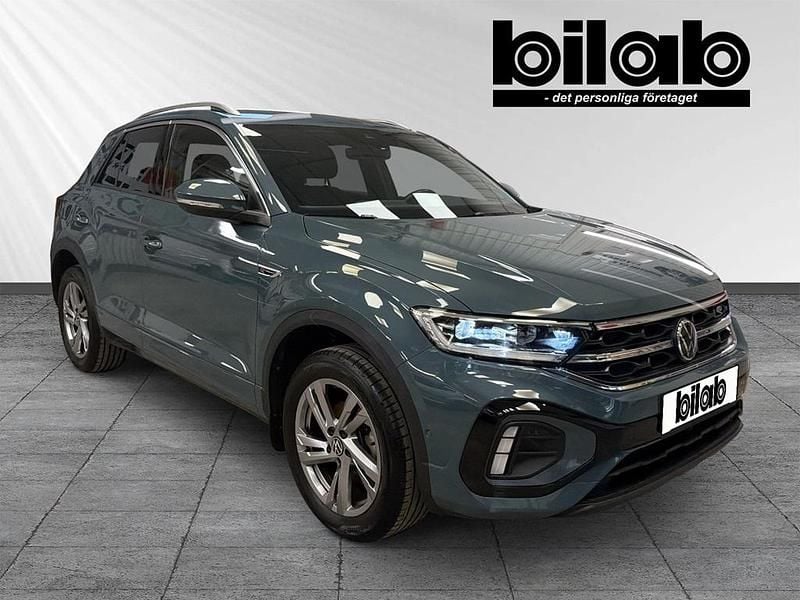 Begagnad VW T-Roc R-line 150 HK (110 kW) 2022 Mörkblå SUV