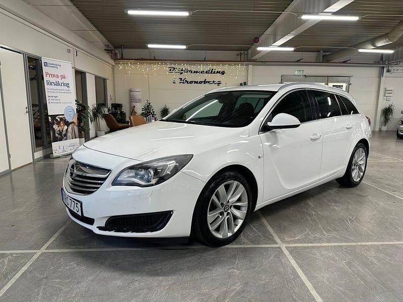 Vit Begagnad 2014 Opel Insignia Business Kombi | 59 900 kr (Bra pris) - Bild 1/4