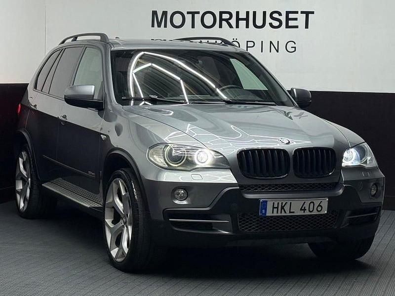 Grå Begagnad 2008 BMW X5 SUV | 104 800 kr (Marknadspris) - Bild 1/4