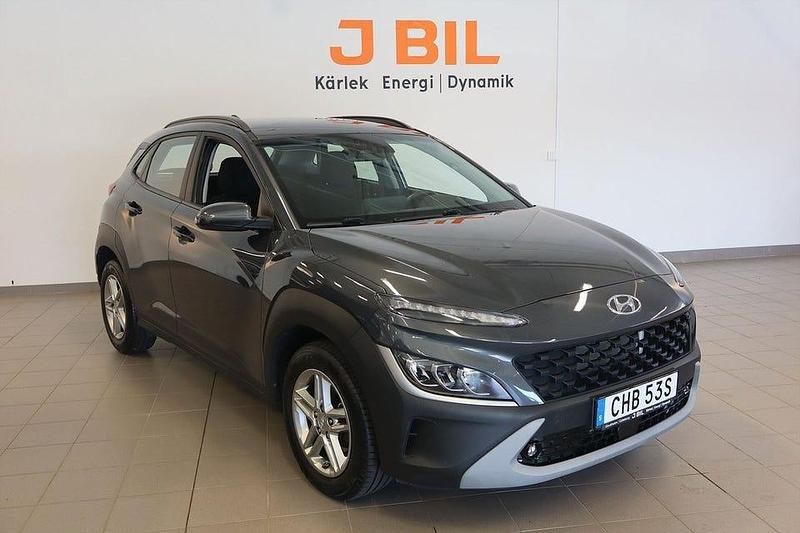 Grå Begagnad 2022 Hyundai Kona SUV | 189 900 kr (Bra pris) - Bild 1/4